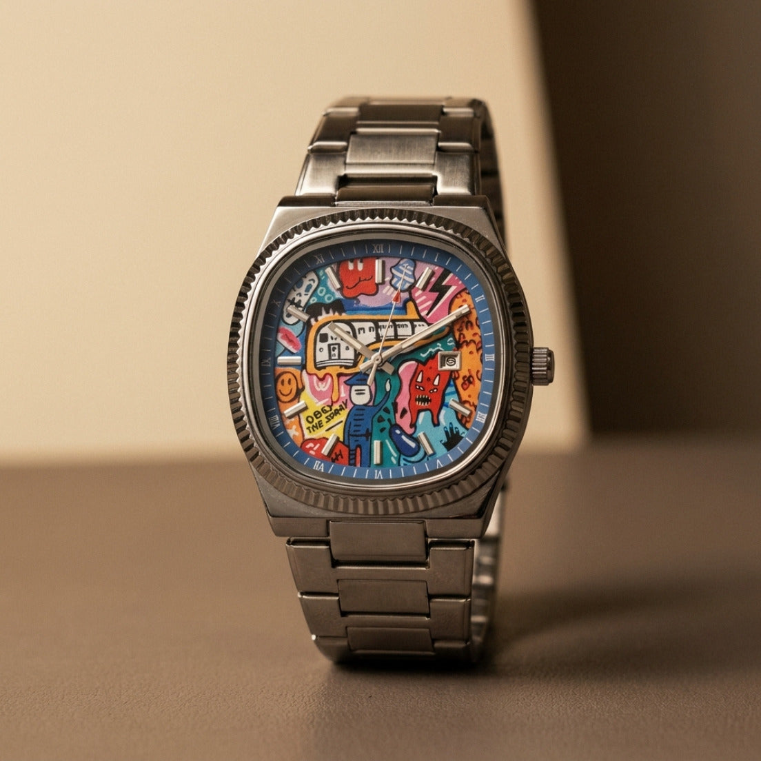 GRAFFITO Plateado – reloj con esfera pintada de arte urbano, vista frontal