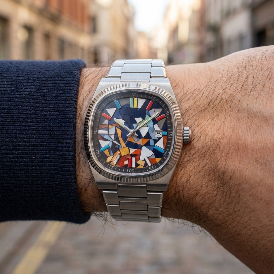 MOSAICO – watch with a colourful mosaic dial, worn on the wrist
