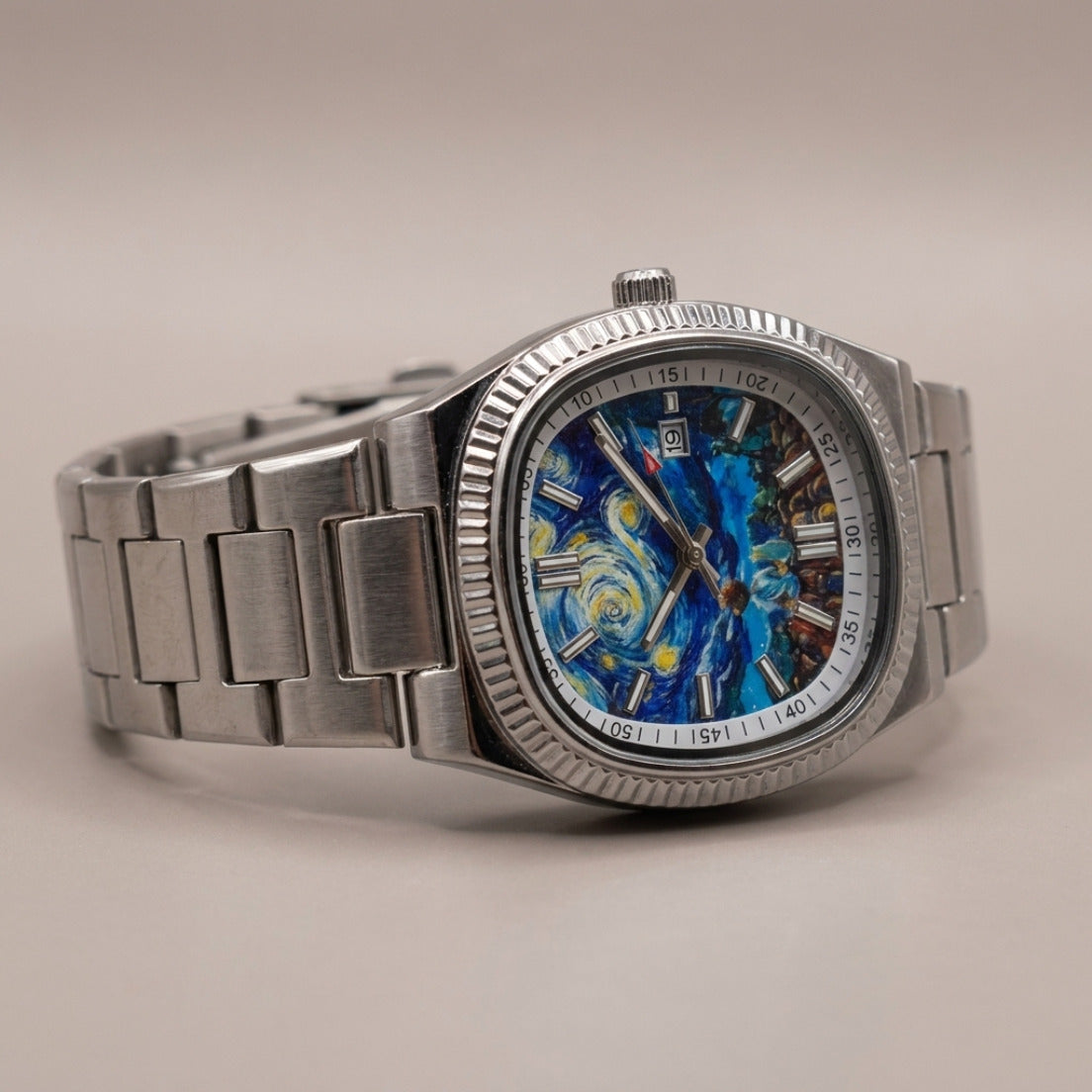 NOTTURNO Argento – orologio con quadrante notte stellata dipinta, vista di tre quarti
