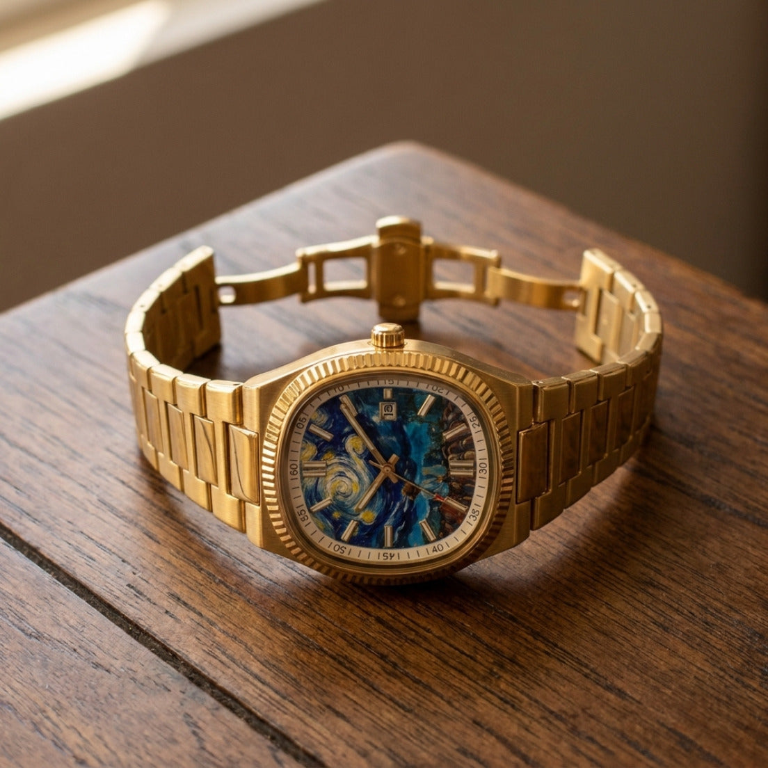 NOTTURNO Oro – orologio con quadrante notte stellata dipinta, quadrante e chiusura a farfalla